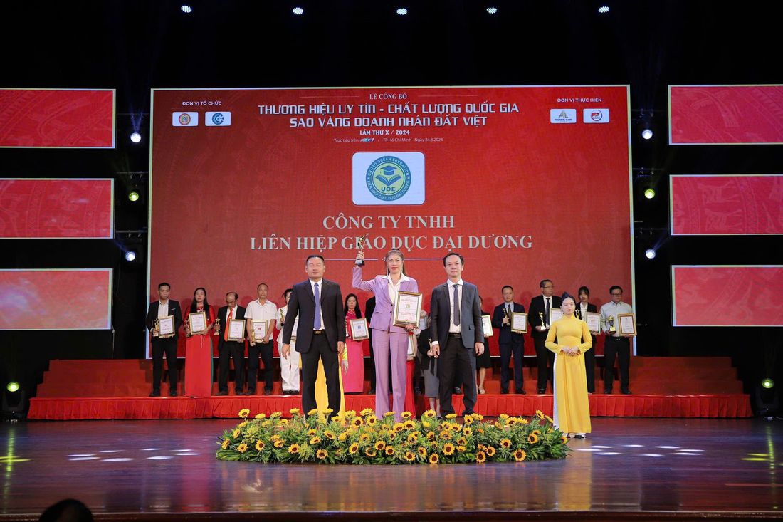 Hoạt động cùng UOE